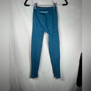Alphalete Amplify High Waisted Compressed/Contouring Leggings - XS in Titan Blue